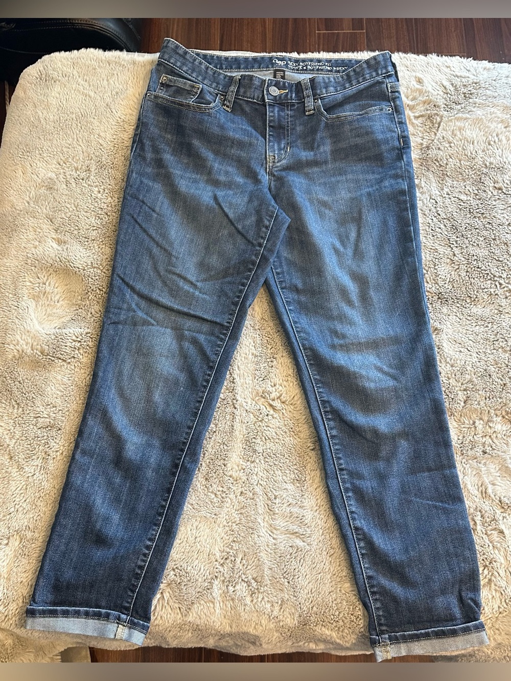 Gap Sexy Boyfriend Fit Cuffed Medium Wash Denim Jeans Size 6